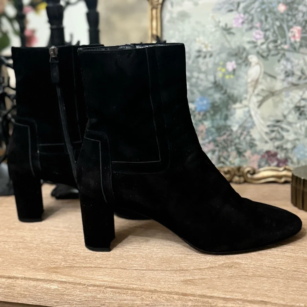 Aquatalia Tilly suede weatherproof ankle boots in black ~ Size 12